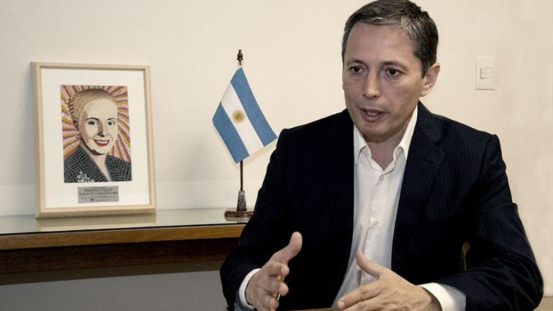 Fernando Gray, de Esteban Echeverría. .
