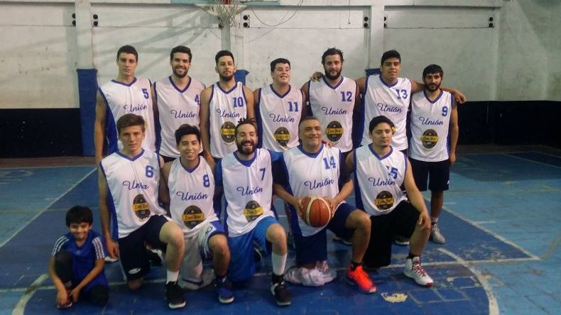 El Tatengue ganó 60-57 a Arenal..