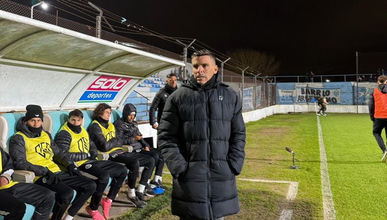 BANCA. “Los muchachos dejan todo en la cancha”, dijo Piter Torres.