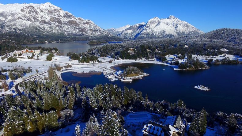San Carlos de Bariloche en invierno. Foto. Barilochturismo.gob.ar..jpg
