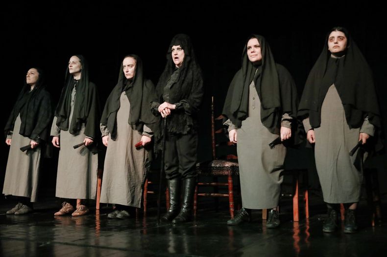 "La Casa de Bernarda Alba", con La Comedia del Pilar, el s&aacute;bado 1&ordm;.
