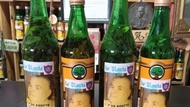 El bar El Laucha espera este 1º de agosto con un récord de producción de caña con ruda. .