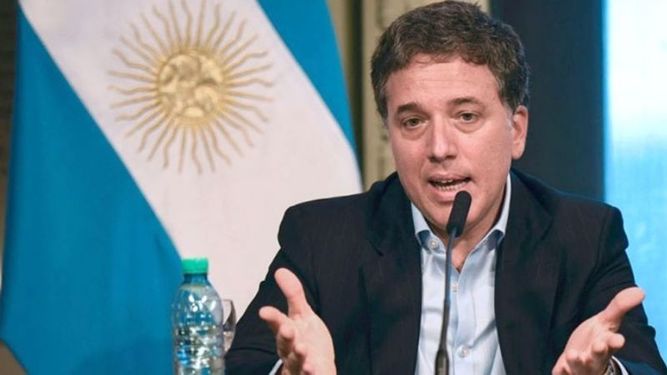 RECORTE. Dujovne fijó en el 1,3% la meta del déficit..