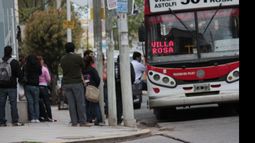 La ordenanza obligará a las empresas de colectivos a invertir en la flota..