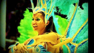 Plumas. Catalina Lagomarsino, más de una década de carnaval..