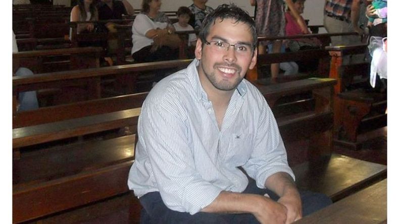 SIN AYUDA. Luciano vive en Derqui. Se quedó sin su pensión. .