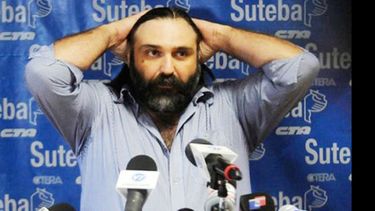 Baradel se agarra la cabeza. Ya vislumbra una medida de fuerza..