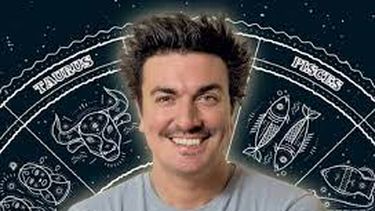 Joe Fernández llega este sábado con su stand up de tarot al predio La Fábrica.&nbsp;