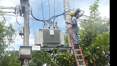 OBRAS. El cambio de transformadores y redes está incluido en el plan..