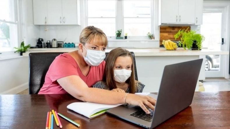 Los padres deberán presentar una declaración jurada con los horarios en los que sus hijos concurren a clases. .