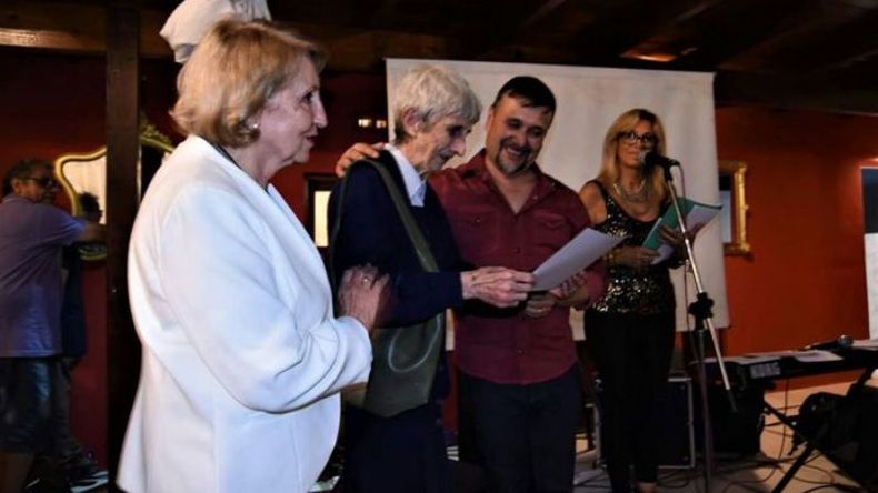 EVELYNE. La monja homenajeada por Pitronaci y Ortega Sanz..