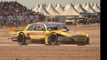 El Ford de Perlo quedó afuera por un toque de Atkinson..