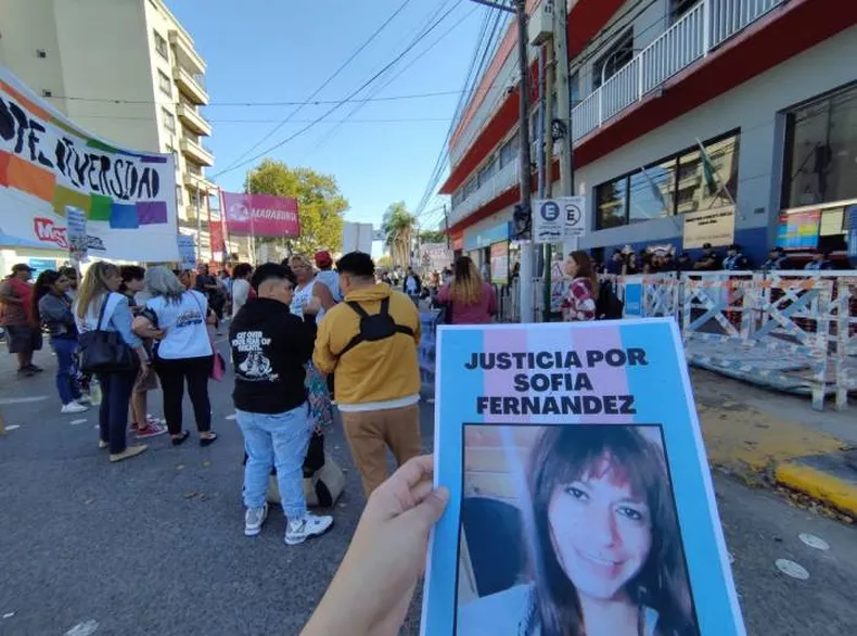CRIMEN. Familiares de Sof&iacute;a Fern&aacute;ndez y organizaciones transfeministas realizaron marchas en reclamo de justicia.
