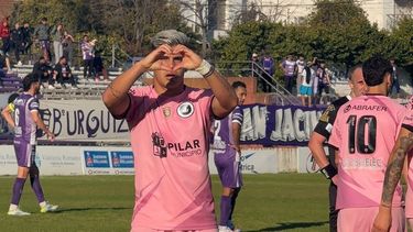 CORAZÓN. Iván Smith marcó el gol del empate para Real en Campana.