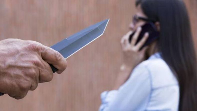 CUCHILLO. El ladrón amenazó a las víctimas. .