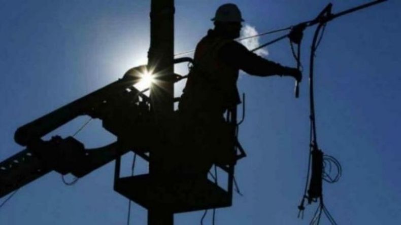 El servicio de energía eléctrica se irá restableciendo con el correr de las horas. .