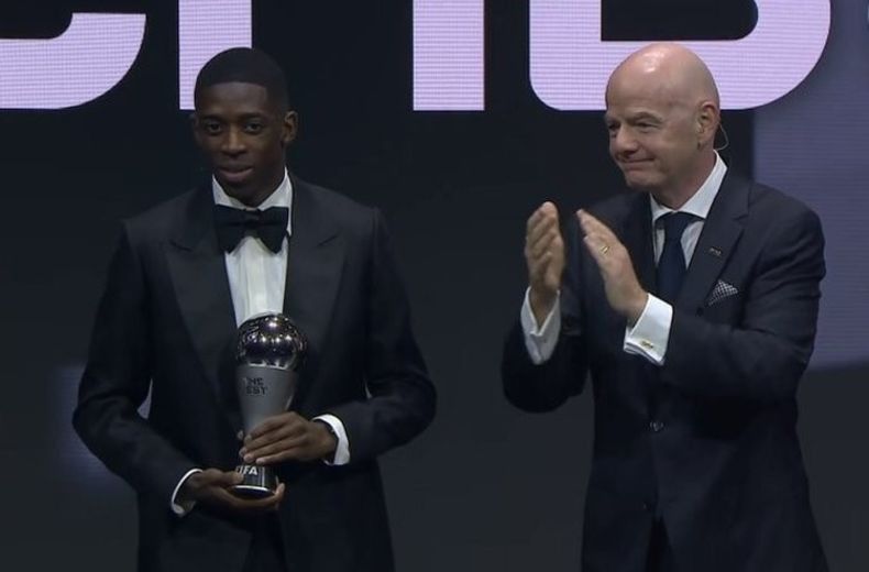 Dembélé, el ganador del The Best. (Olé).