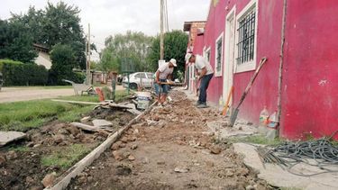 VEREDAS. Son 8 los kilómetros construidos de los 150 prometidos en 3 años. .