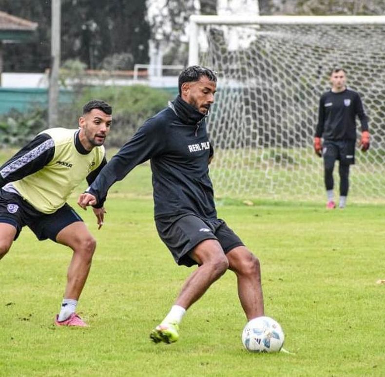 PRIMERO. Eloy Rodríguez abrió la cuenta para el Monarca.