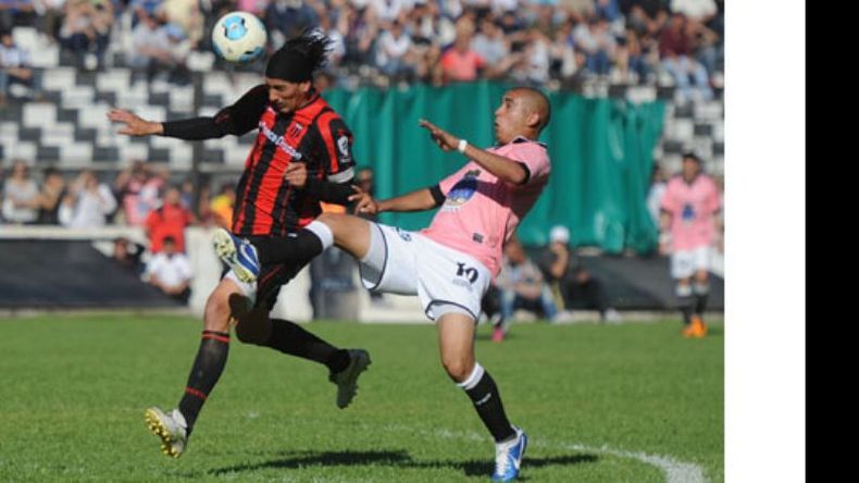 (Heva). Riquelme y Goux, en la lucha..
