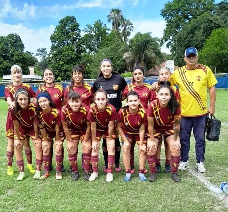 DAN PELEA. Las chicas de Monterrey ganaron en San Miguel ante Real Metalúrgico.
