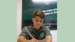 Santamaría firma su vínculo con Sarmiento de Junín. Santamaría firma su vínculo con Sarmiento de Junín.
