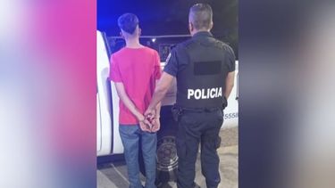 DETENIDO. Tiene 24 años y había accedido al departamento a través de los techos.