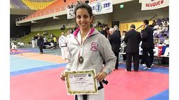 LA MEJOR. Maira González y el diploma, tras coronarse en La Rioja..