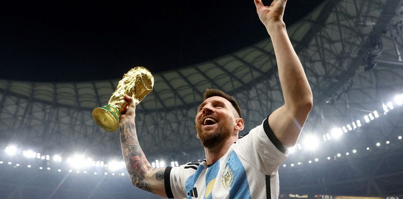 Messi, el día que levantó la Copa del Mundo de Qatar 2022. (REUTERS).