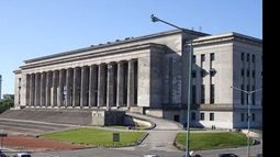 ESCENARIO. El debate se hará el 4 de octubre en la Facultad de Derecho..