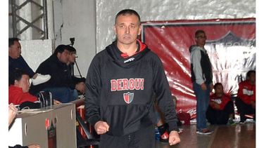Marcelo Asturiano. 59,4 promedio de puntos recibidos por Derqui en promedio en los 5 partidos. Es la mejor defensa del Provincial. Uno de los objetivos del entrenador del Rojinegro es la solidez en este rubro..