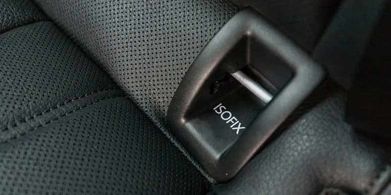 El isofix permite fijar la silla del bebé. Foto. Fundaciónmapfre.org..webp