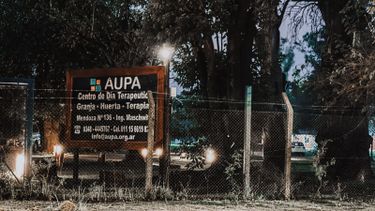 El centro terapéutico AUPA está ubicado en la calle Mendoza, Ingeniero Maschwitz. El centro terapéutico AUPA está ubicado en la calle Mendoza, Ingeniero Maschwitz.