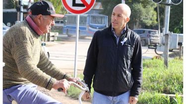 RECORRIDA. Ducoté, el fin de semana, con vecinos de Manzanares..