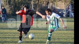ANTECEDENTE. Derqui se cruzó con Abrojal en el primer torneo y lo superó 2-0..