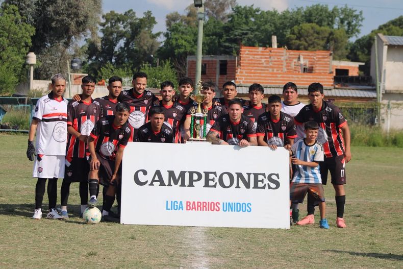 CAMPEÓN. Atlético La Puñalada ganó la zona torneo de la categoría Libres.