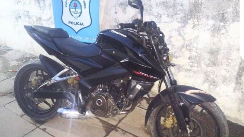 La moto tenía pedido de secuestro activo por robo calificado. .