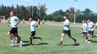 Real Pilar ya entrena de cara a la temporada de Primera C.