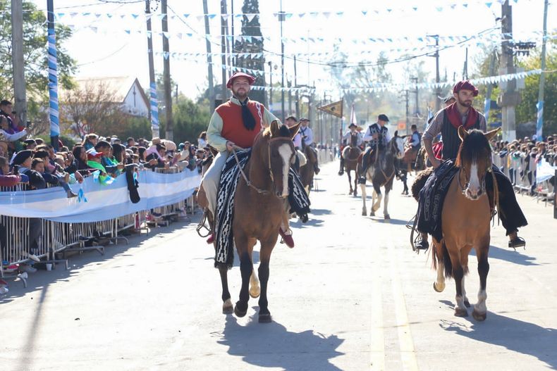 festejos 25 de mayo 4.jpg