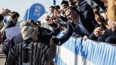 el municipio celebro el dia de la independencia con los vecinos en villa astolfi