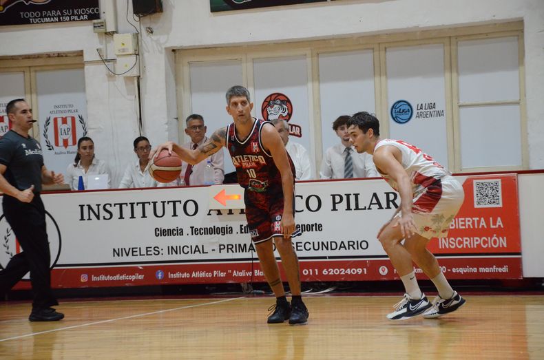 Atlético Pilar tuvo a Jonatan Treise encendido: 6-8 en dobles y 6-12 en triples.