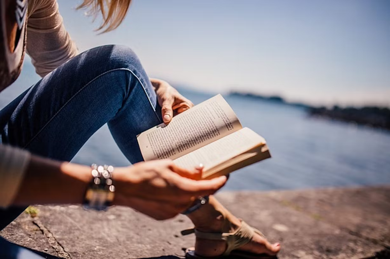 Los cinco libros más vendidos este verano. (bustle.com)..png