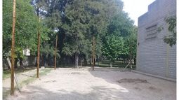 En construcción. La cancha de beach estará detrás del gimnasio cerrado..