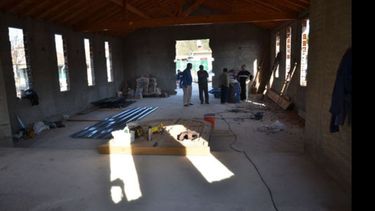 OBRAS. Vecinos y funcionarios, en la capilla..