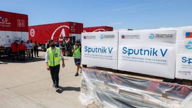 Arribaron ayer al país, 300.000 dosis de la Sputnik V..