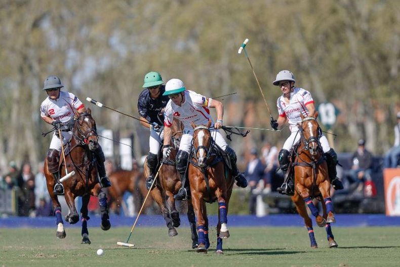 El Abierto del Jockey Club tiene a su campeón defensor en carrera en las semifinales.