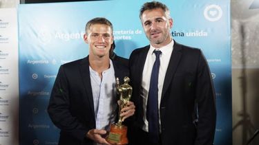 PEQUE. Diego Schwartzman, Oro 2020, junto a Achával. .