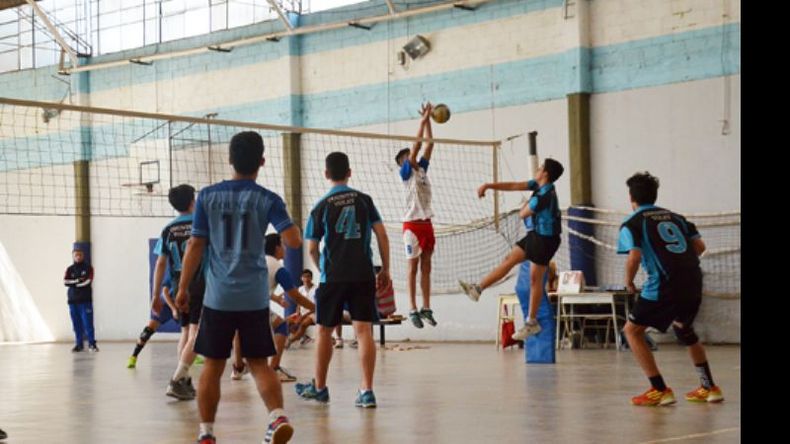 INSPIRADOS. Los varones de la Sub 14 de Muni superaron 3-0 a UBA y están 5º en la divisional..