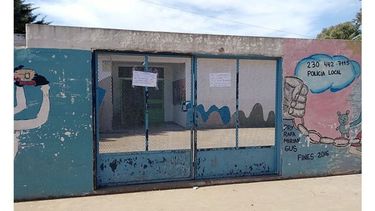 MÁS ESCUELAS EN PROBLEMAS. Ayer se sumaron la Secundaria 11 y la Primaria 23 de Astolfi..