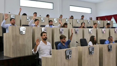 EL JUEGO DE LA BANCA. El domingo se renovarán 12 escaños en el HCD.